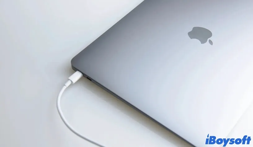 MacBook aufladen, das nicht eingeschaltet werden kann