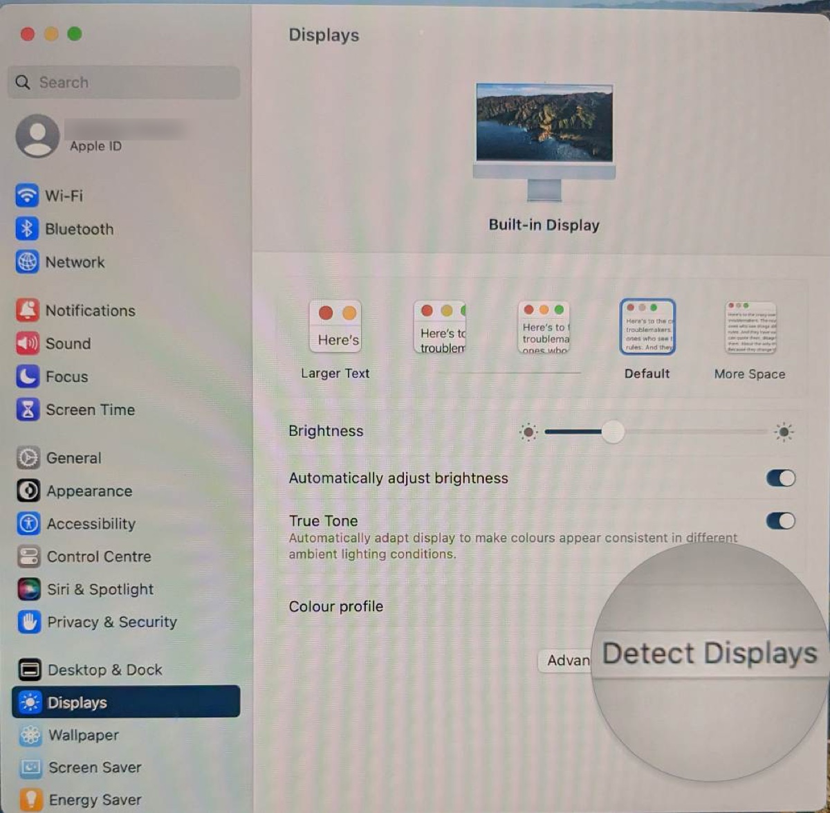 Clique no botão Detectar Monitores no Mac